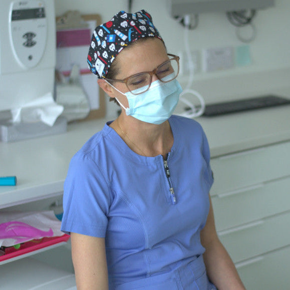 Abigail clinic surgical hat