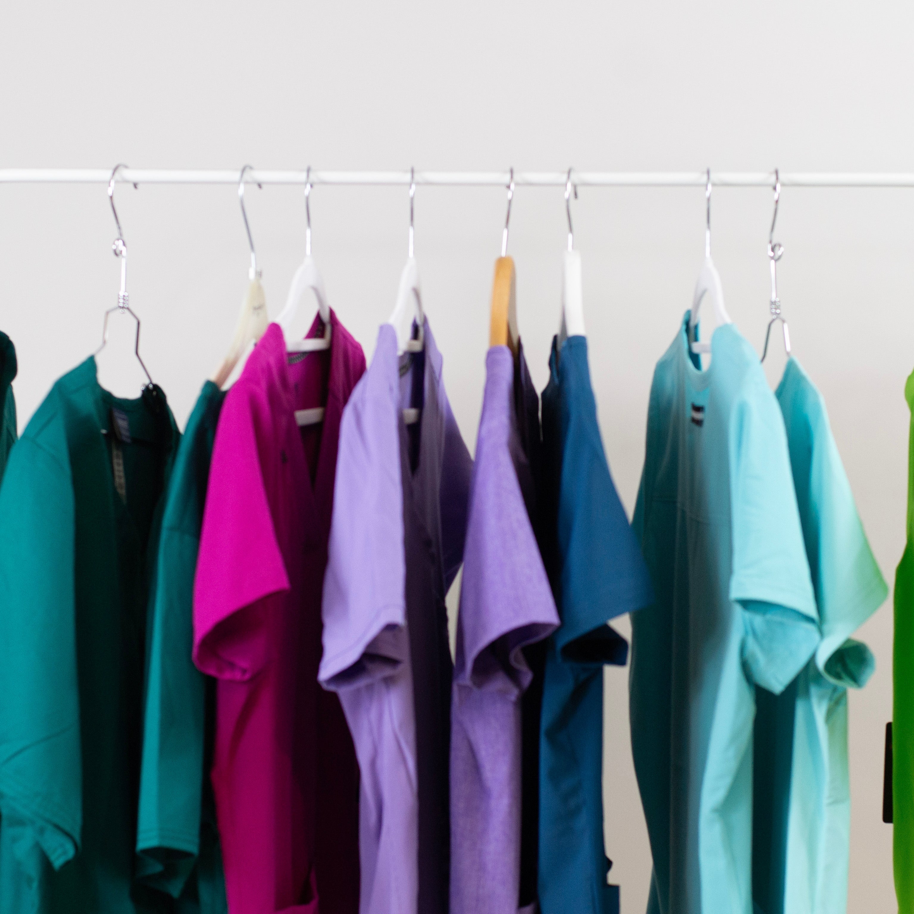 Warum farbige medizinische Uniformen immer mehr an Bedeutung gewinnen