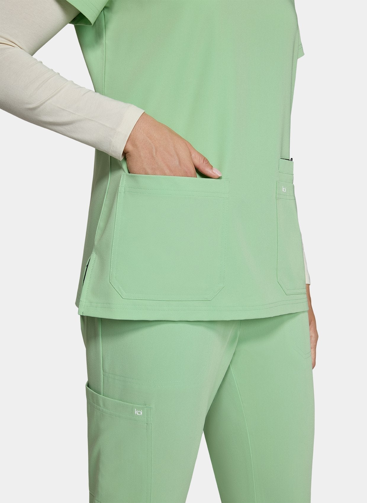 Uniformes sanitarios para primavera - verano: tejidos y colores clave