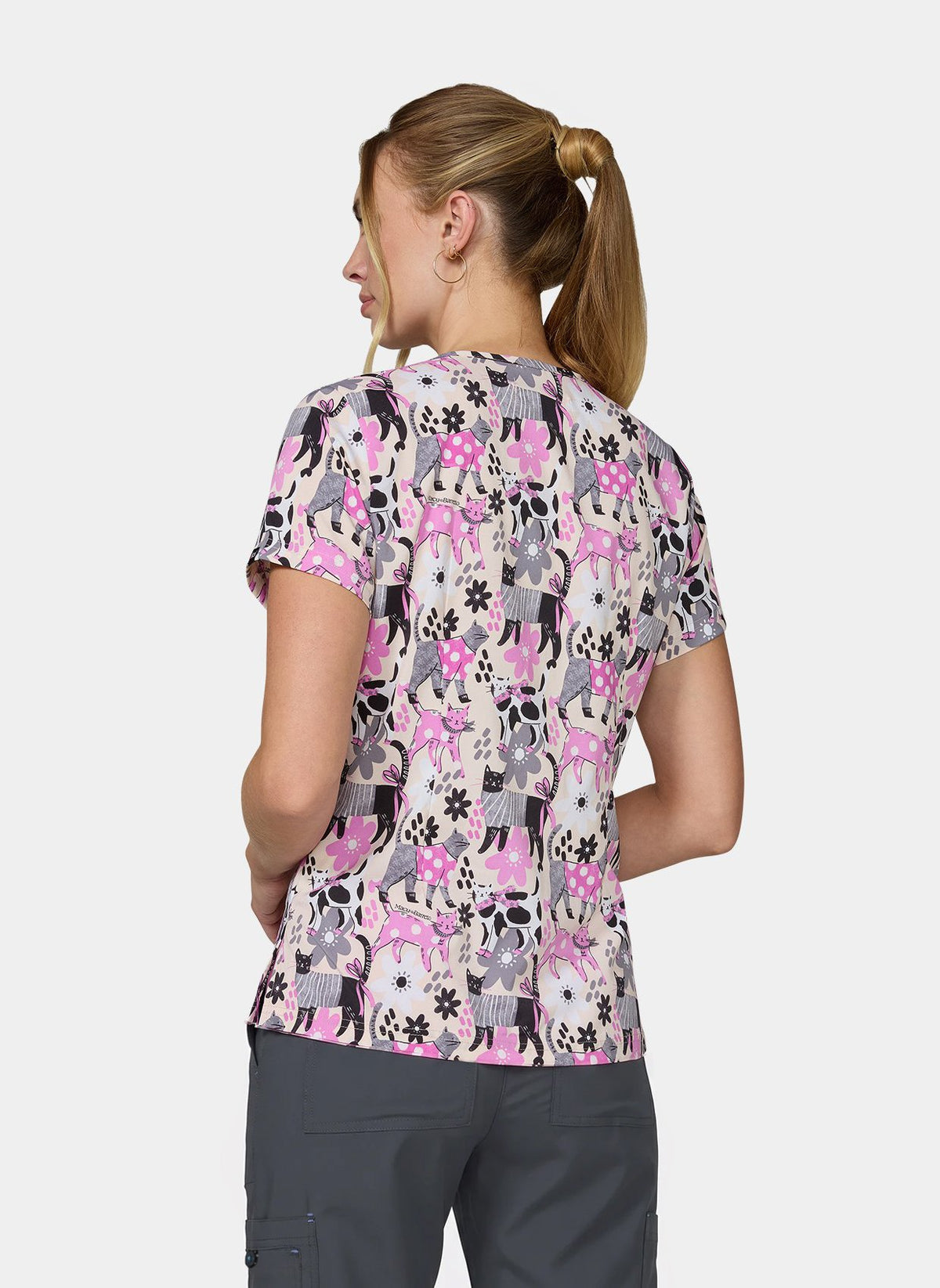 Women's Koi Basics Leslie Scrub Top in Everyday Floral Cats