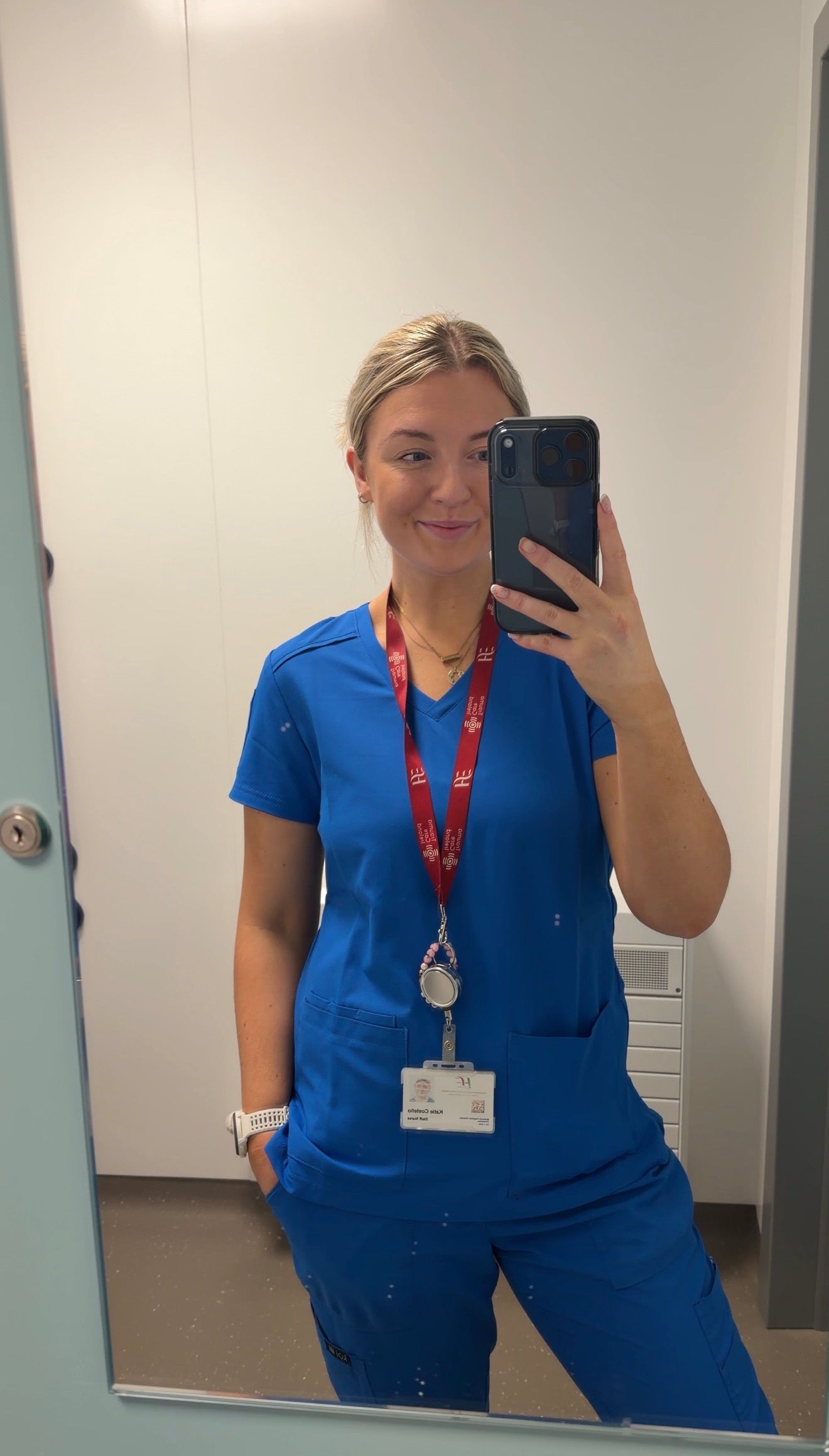 Katie Costello | Emergency Nurse & Irish Happythreads Affiliate